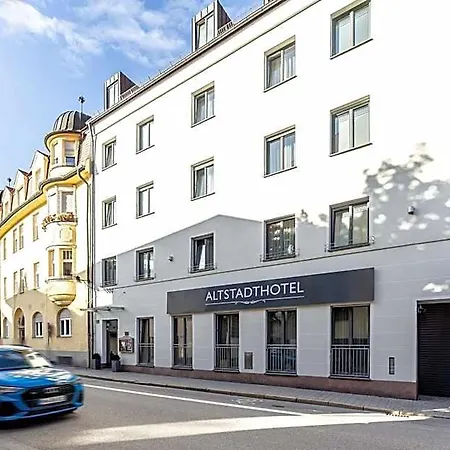 Altstadthotel 3*