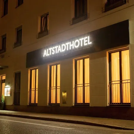 Altstadthotel فندق