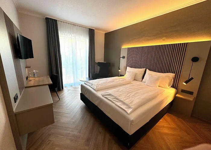 Hotell Altstadthotel 3*
