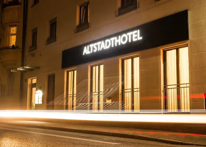 Hotel Altstadthotel 3*